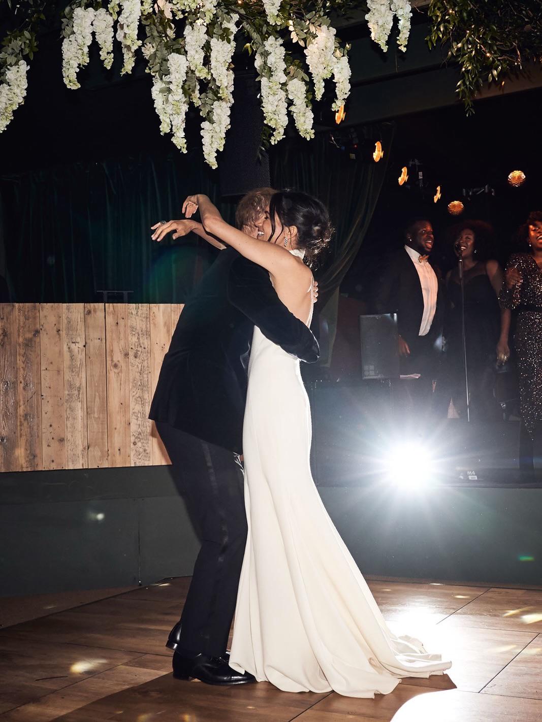 Meghan Markle publica fotos inéditas de su boda con Harry