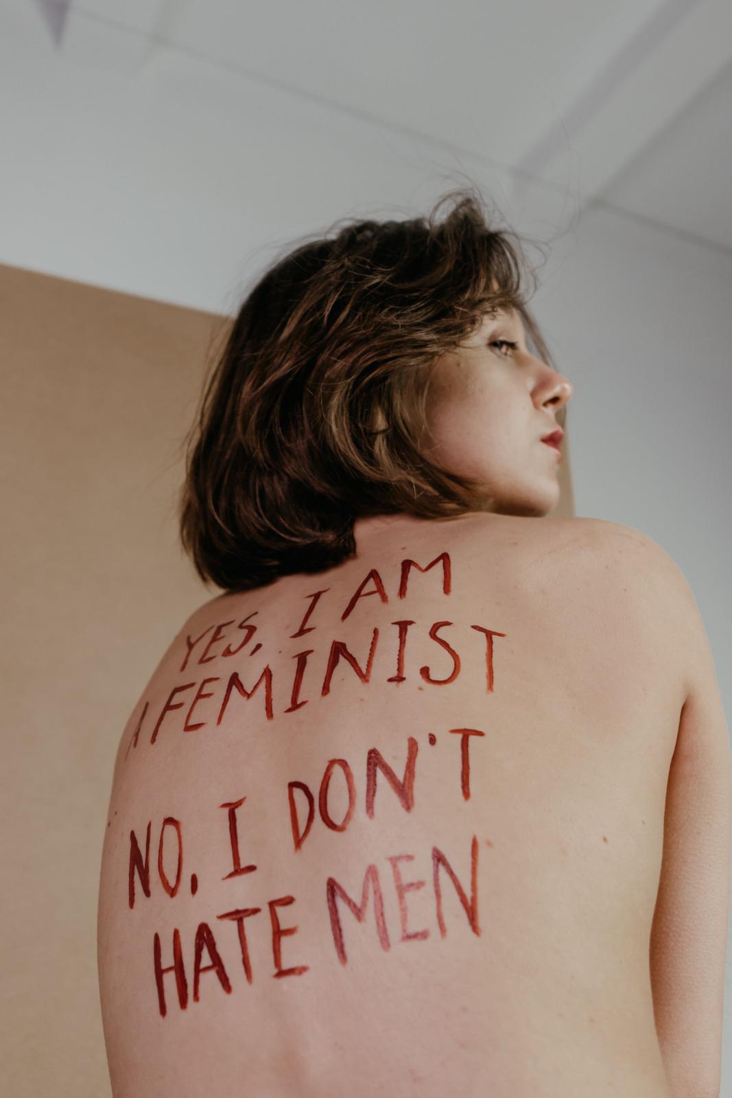 Cada vez más mujeres renuncian al romance ideal y buscan hombres de alto valor