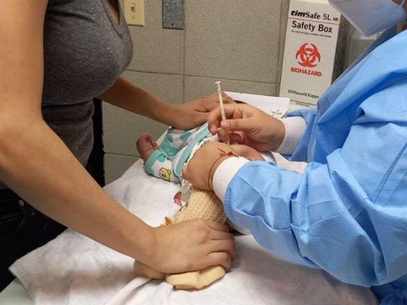Honduras reporta 215 personas afectadas por tos ferina, la mayoría menores de edad. Las autoridades piden a las embarazadas y padres de familia completar el esquema de vacunación de sus hijos.