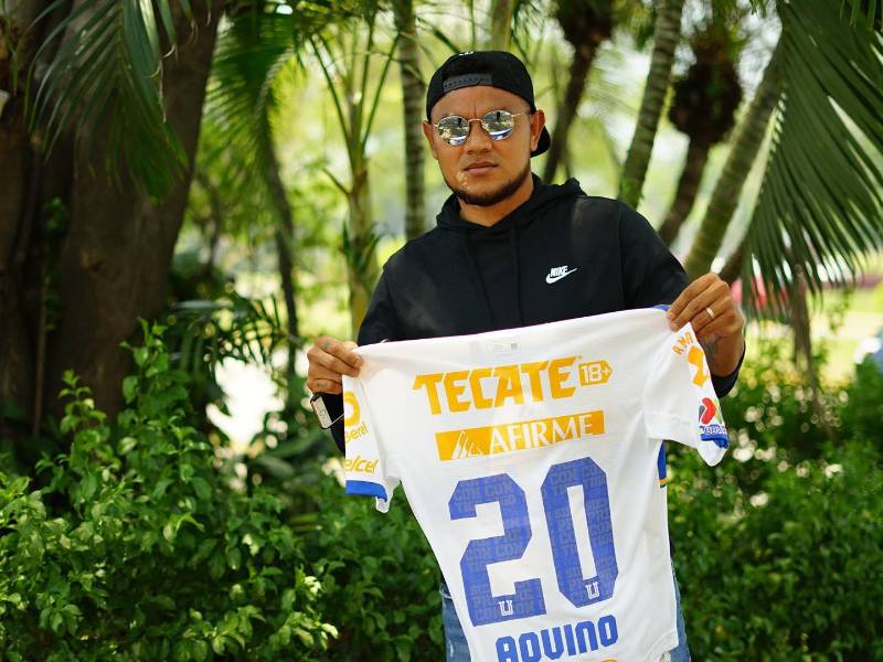 Mario Martínez sorprendió con su visita en el hotel de concentración de Tigres.