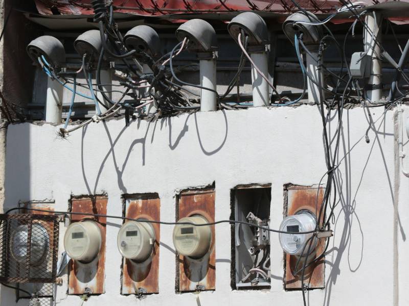 Las pérdidas de energía no se deben únicamente al hurto o a problemas de facturación. Una parte también está asociada a las deficiencias de la red de transmisión y distribución.
