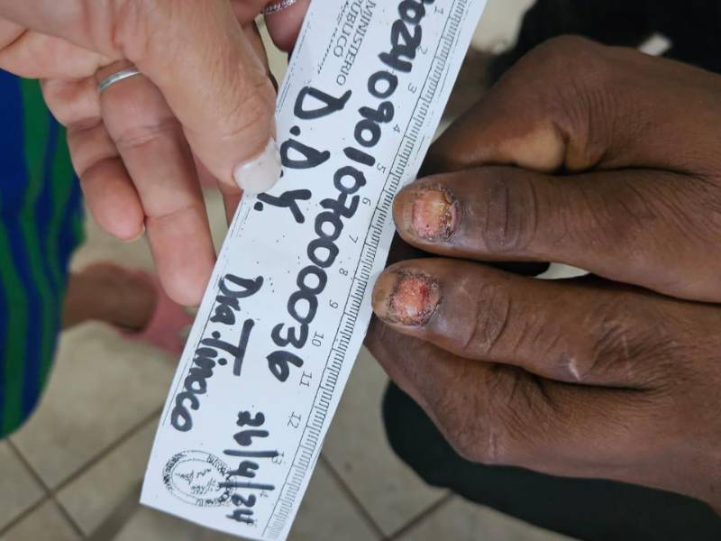 El detenido Dalio Damasio Jacobo presentó como prueba las laceraciones en diferentes partes del cuerpo, hechas por los policías que lo torturaron durante tres días en una celda.