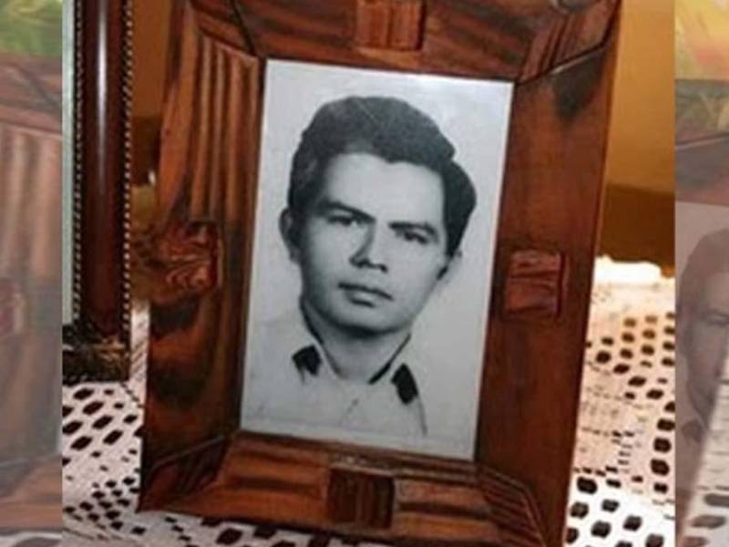 Foto de archivo de la familia de Herminio Deras.