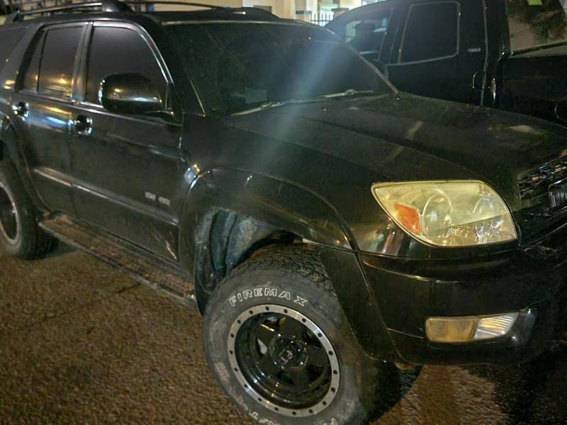 La camioneta en el que se conducían los detenidos, la misma que vieron testigos al momento del asesinato de Osmar Reyes.