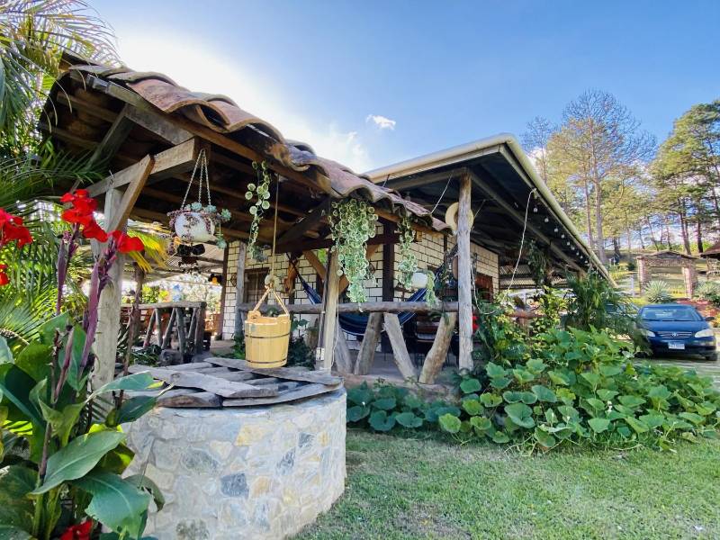 Rancho San José es un paraje natural ubicado a 1 km de Dulce Nombre de Copán, en el occidente de Honduras.