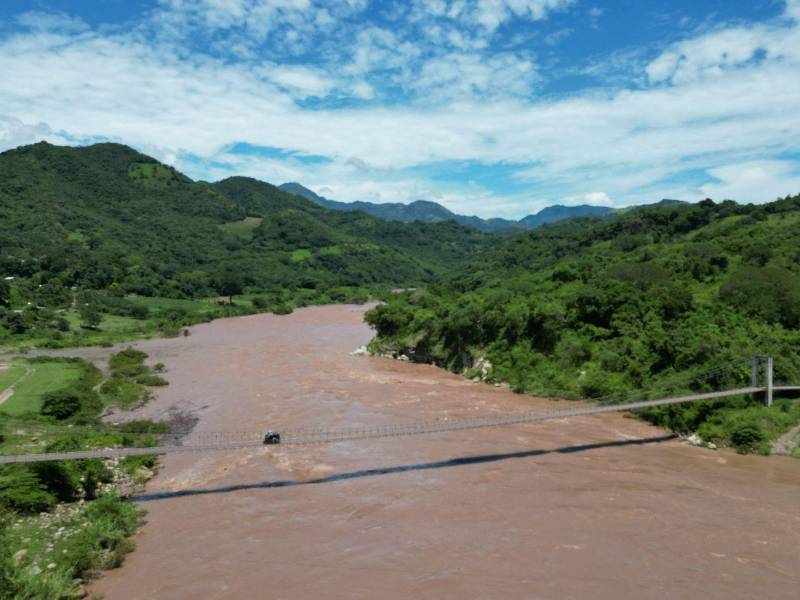Los cuerpos de socorro están casi a ciegas, pues no tienen acceso a información satelital de los niveles de los ríos como el Ulúa y Chamelecón.