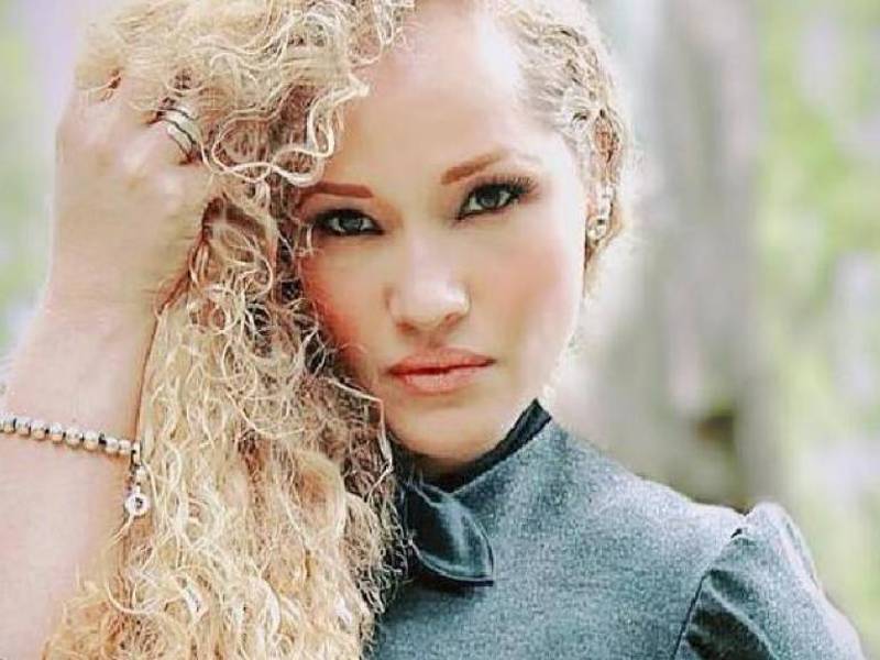 La famosa denunció que una persona resultó herida en el asalto.