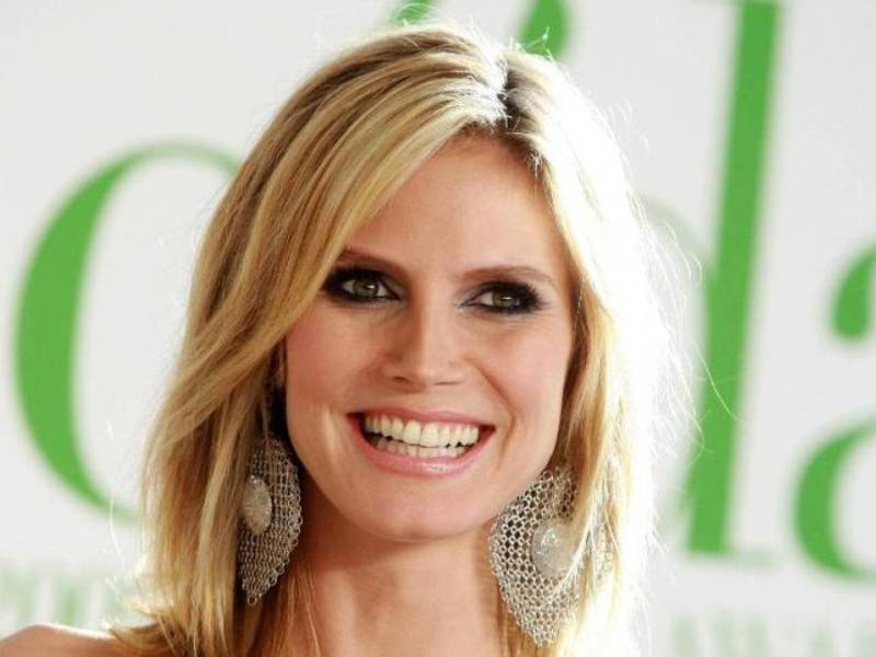 La modelo alemana Heidi Klum saltó a la fama gracias a su belleza y al imagen de la marca Victoria’s Secret. Pero también es reconocida en todo el mundo por los increíbles disfraces con los que sorprende cada año para celebrar Halloween.