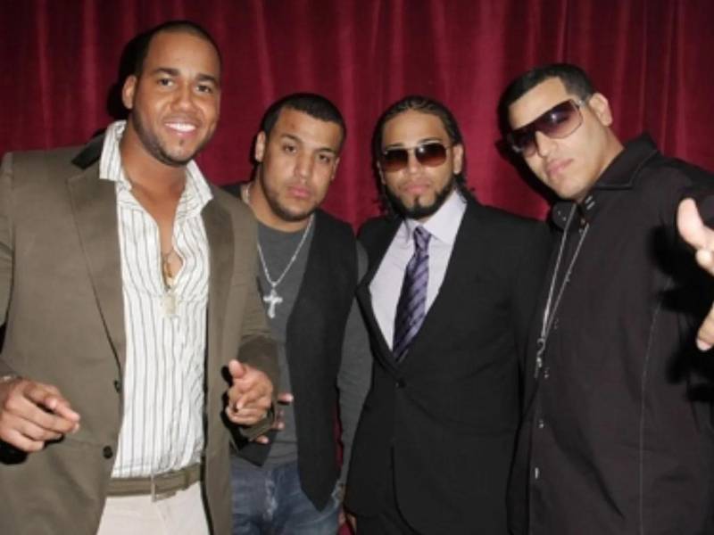 ”Esta histórica gira marcará la última vez que Romeo Santos y Aventura se unirán en el escenario, ofreciendo a los fanes una oportunidad única para revivir los éxitos que definieron una era en la música latina”, señaló en un comunicado.