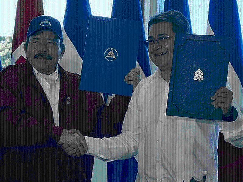 Ortega y Hernández suscribieron el tratado de límites en el Pacífico el 27 de octubre pasado.