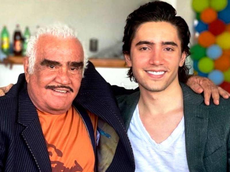 Vicente y Alex Fernández en una foto del recuerdo. El abuelo y su nieto eran muy unidos.