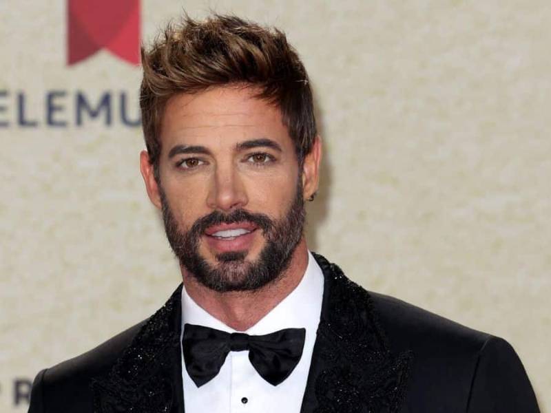 El actor cubano William Levy no se ha vuelto a pronunciar sobre su ruptura con Elizabeth Gutiérrez.