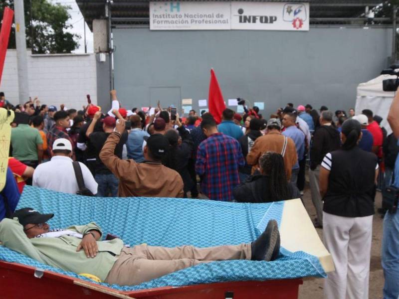 Los hondureños llevan hasta hoy 16 días sin tener presidente electo luego del desarrollo de las elecciones generales del 30 de noviembre.