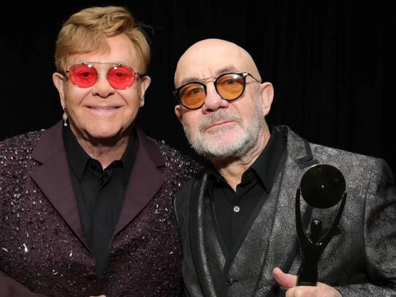 El cantante británico y su letrista recibieron en una gala en Washington el premio Gershwin de Música Popular, que desde 2007 ha distinguido a otras leyendas de la música como Stevie Wonder, Paul McCartney y Tony Bennett.