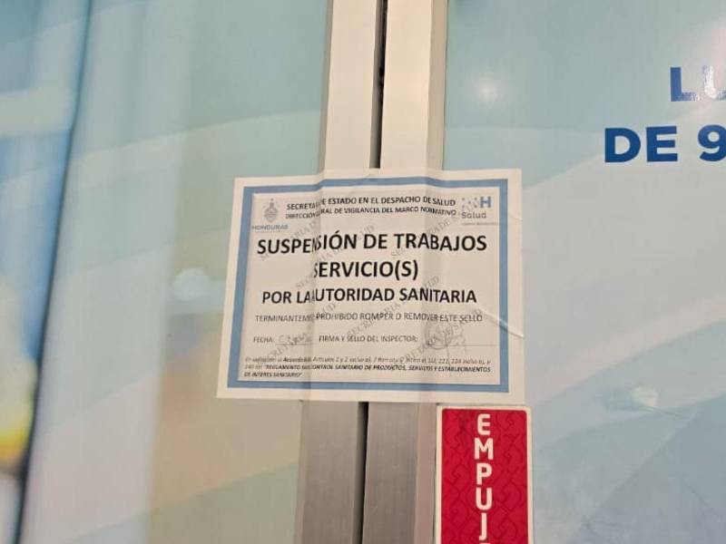 Las autoridades cerraron la clínica Medisan por circunstancias que representan riesgo directo para la salud de los usuario.