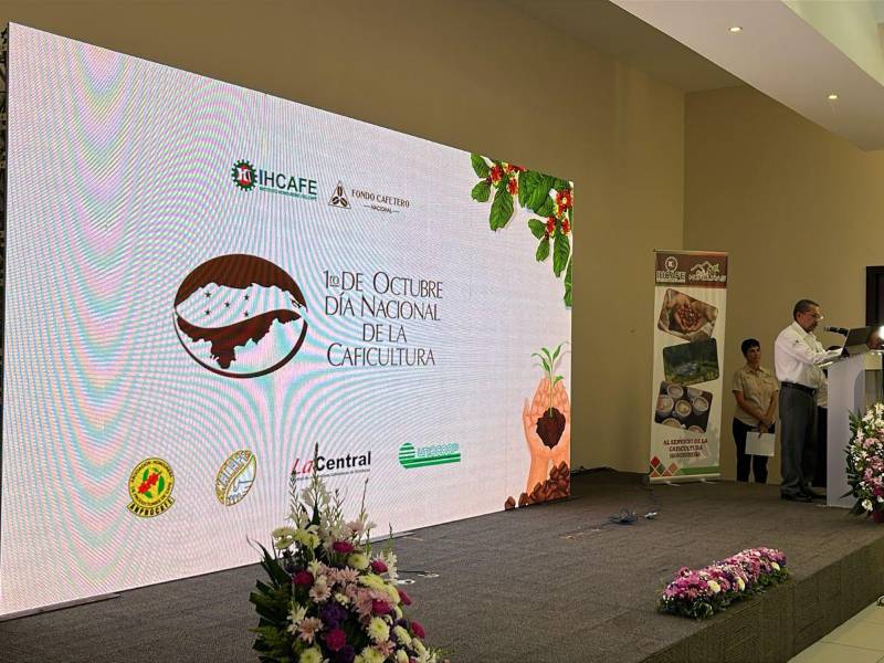 Presentación de resultados de los ingresos logrados con la exportación de café hondureño durante la cosecha 2024-2025.