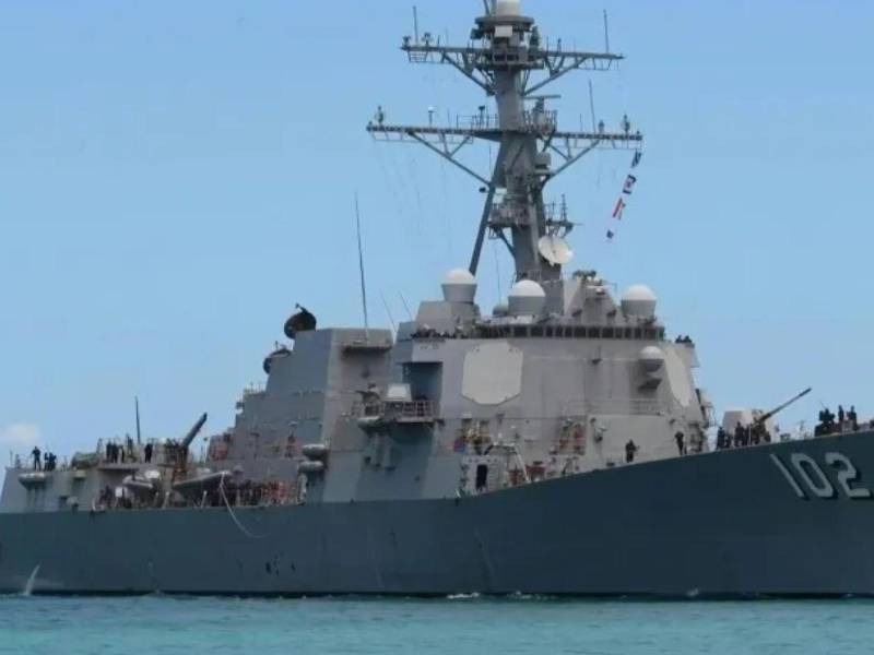 El presidente de Estados Unidos, Donald Trump, desplegó buques de guerra cerca de las costas de Venezuela como parte de sus esfuerzos para combatir el tráfico de drogas.