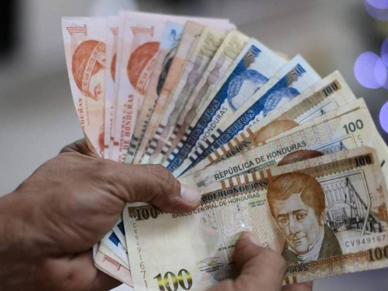 El sector empresarial y la dirigencia obrera llegaron a un acuerdo para el ajuste al salario mínimo entre 2026 y 2027.