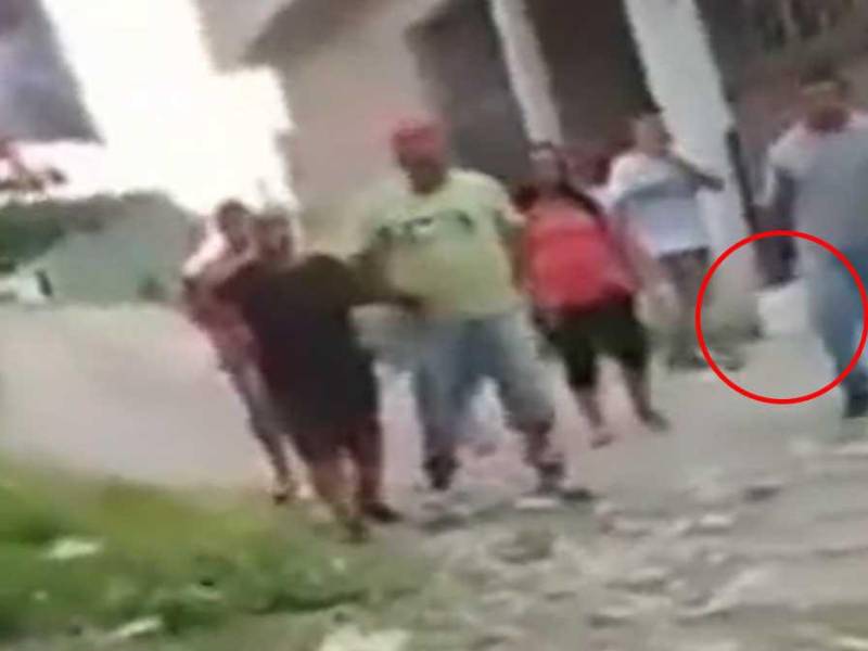 La disputa familiar por una vivienda provocó que una mujer muriera tras ser rociada y quemada con gasolina.