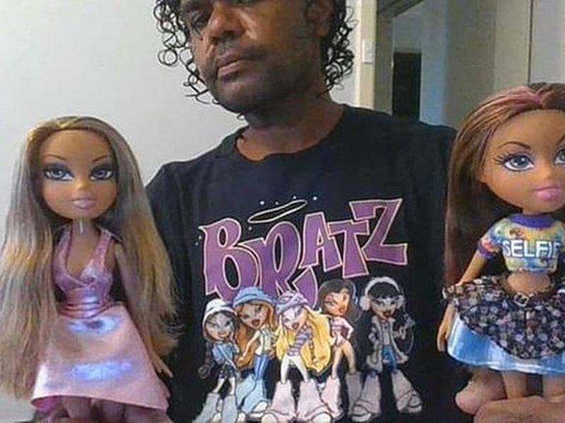 Terence Darrell Kelly tenía una colección de muñecas en el apartamento donde tenía retenida a la pequeña de cuatro años.