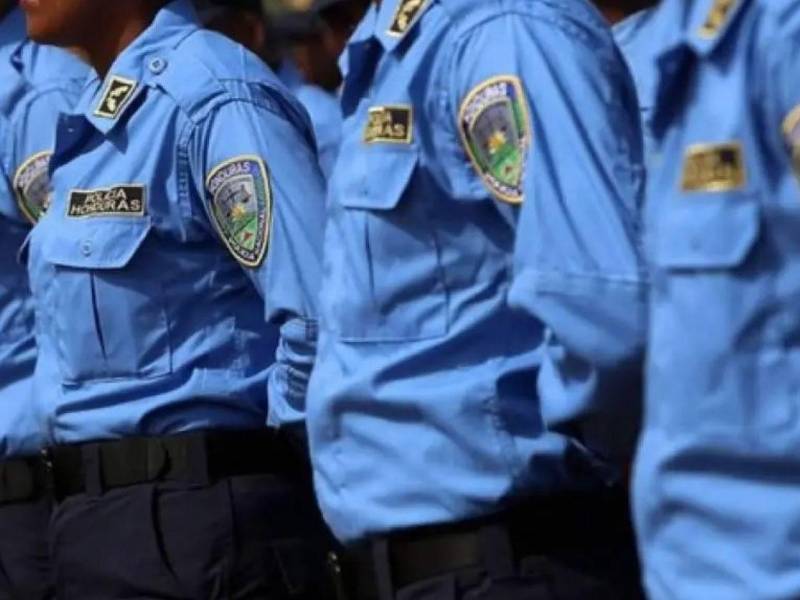 Todos los agentes policías serán sometidos a pruebas de confienza. El que tenga resultados negativos podría salir de la institución, de acuerdo con la información.