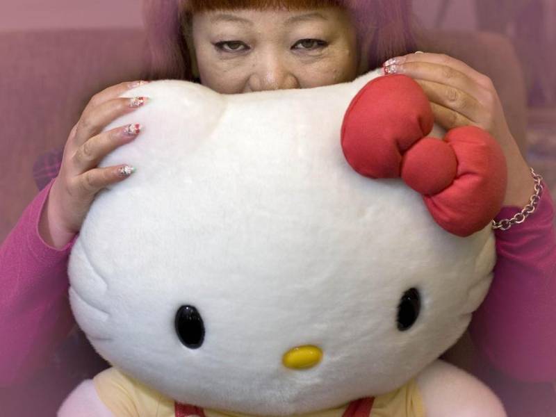 El mítico personaje de Hello Kitty ha sido de los más conocidos de todos los tiempos gracias a su peculiar diseño y vestuarios, y si pensaba que esta auténtica imagen corresponde a un gato, podrías estar equivocado.
