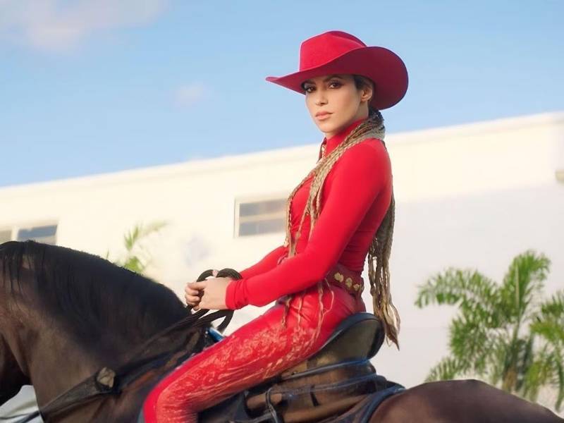 La cantante colombiana Shakira en una escena de su nuevo videoclip “El Jefe”.