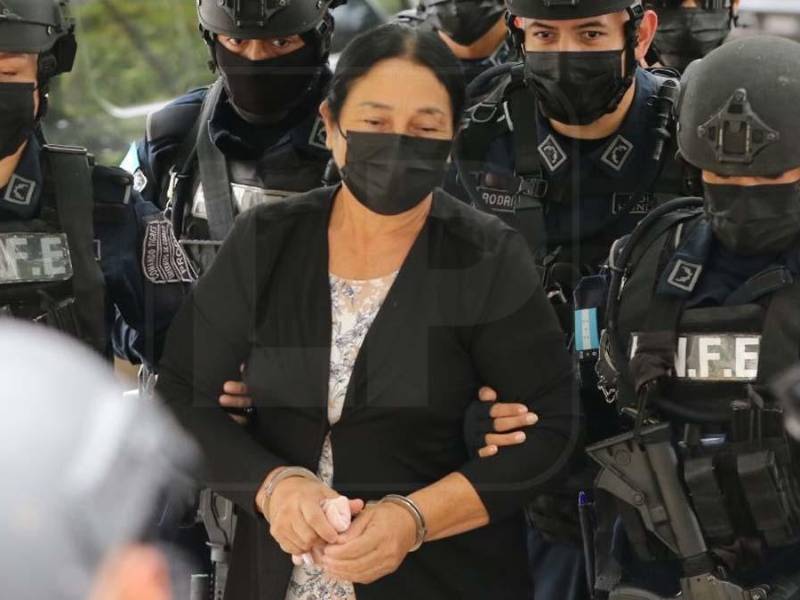 Herlinda Bobadilla fue presentada a la audiencia de extradición en la Corte.