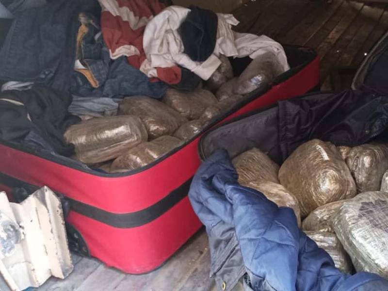 Maletas con la supuesta droga.