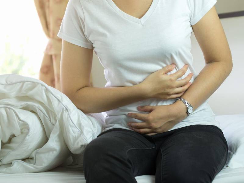 Factores genéticos, hereditarios y un estilo de vida influyen en el cáncer de colon. Los médicos recomiendan realizarse chequeos, especialmente después de los 40 años.
