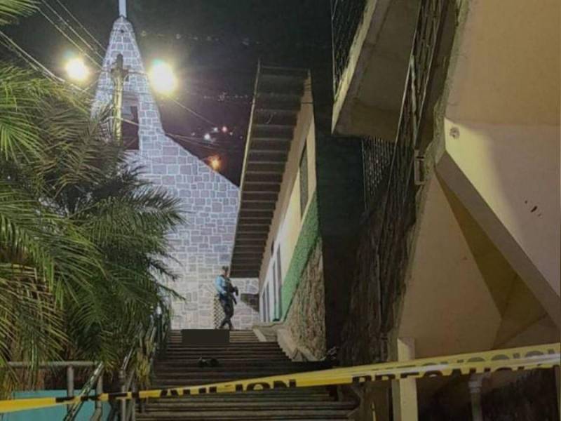 La Policía Nacional acordonó la escena del crimen.