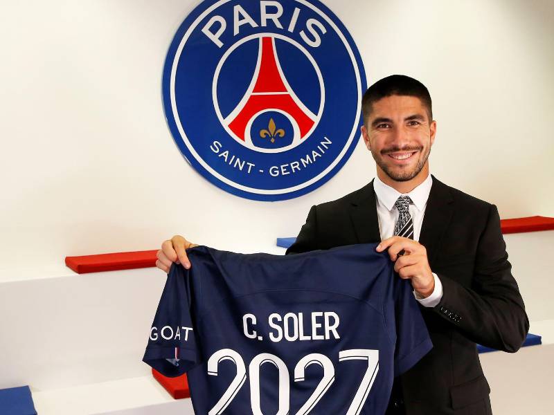 Carlos Soler se une a las contrataciones del PSG junto a Vitinha, Ekitike, Mukiele, Renato Sanches y Fabián Ruiz.