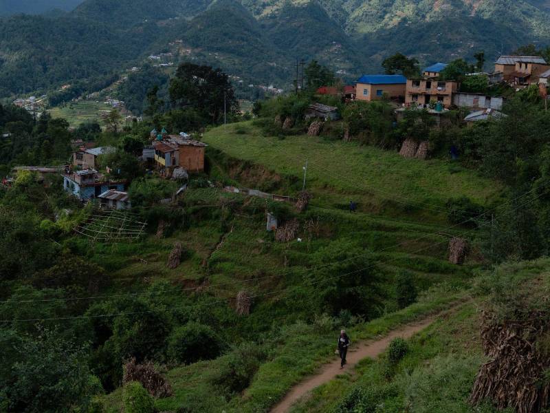La aldea himalaya de Chamkhar, en Nepal, tiene hermosas vistas, pero pocas oportunidades económicas.