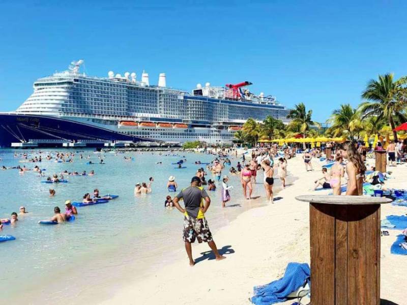 Crucero en Roatán, Islas de la Bahía, Honduras | Fotografía de archivo