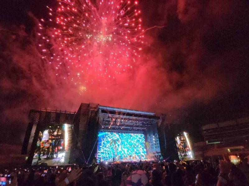 El concierto finalizó a eso de las 11:00 de la noche.