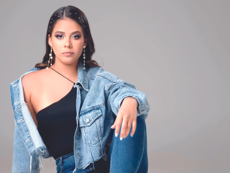 Apasionada, disciplinada y emprendedora son facciones propias de Diana, quien resalta que los fracasos no determinan su realidad, sino la resiliencia de levantarse ante cualquier caída.