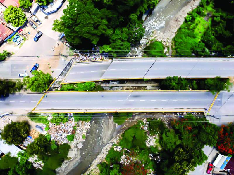 El puente cedio la semana pasada.