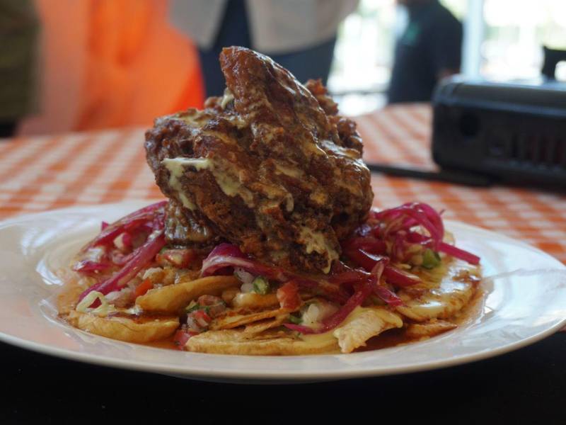 La chef Katerine Enamorado preparó de forma practica el pollo chuco.