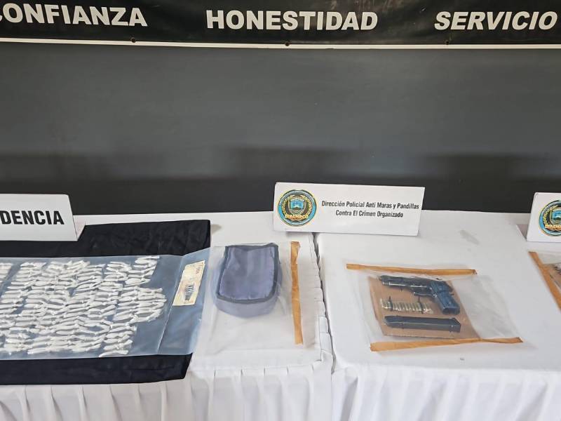 Evidencia incautada por agentes de la Policía Nacional.