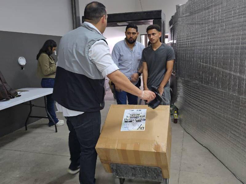 La llegada del material marca un avance clave en la preparación de los comicios, a solo días del despacho programado para el 20 de noviembre