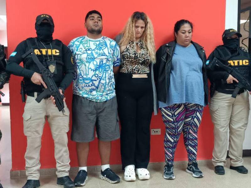 La Unidad Contra la Trata, Explotación Sexual Comercial y Tráfico de Personas (UTESCTP) y la Agencia Técnica de Investigación Criminal (ATIC) capturaron a los dueños y administradores del Fiesta Club, un club nocturno que operaba en el bulevar del Norte de San Pedro Sula en el sector Bermejo.