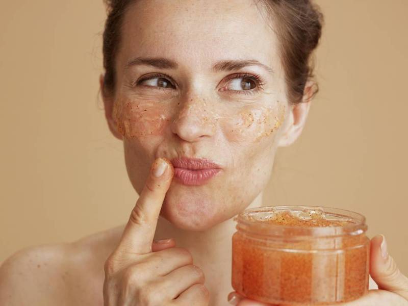 Exfolia tu piel.Fortalece la dermis, aporta elasticidad y suavidad a la