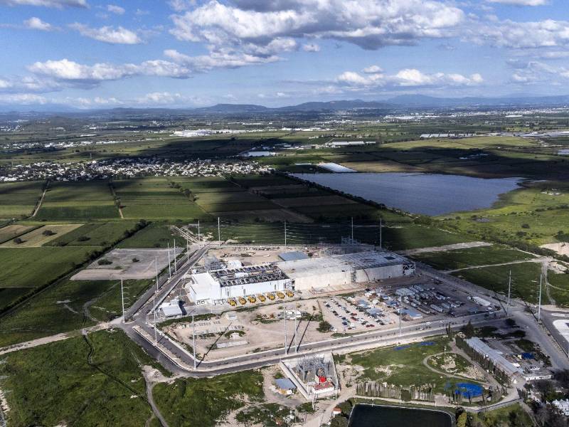 Un centro de datos de Microsoft en Querétaro, México, abrió en 2024. Pronto se vieron cortes de agua más largos.