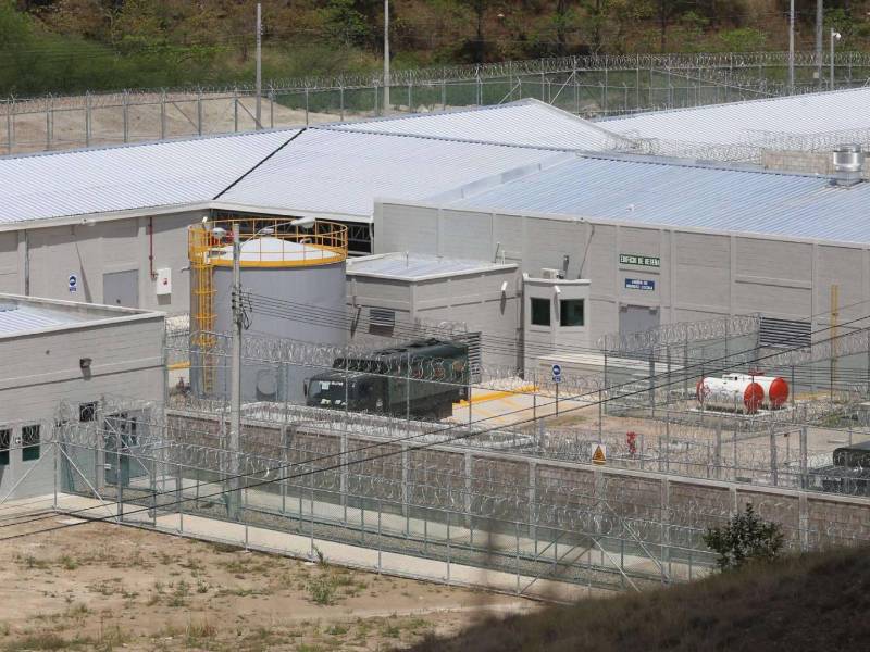 Las nuevas cárceles, ubicadas en dos regiones de Honduras, albergarían al menos 1,500 privados de libertad.