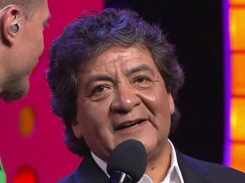 Lucho Muñoz sigue conquistando a las nuevas generaciones con su hermosa voz.