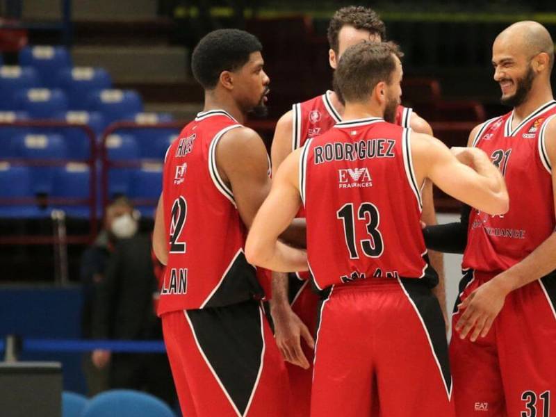 Armani mostró gran interés por el deporte, especialmente por el baloncesto, mundo en el que entró en 2008 al adquirir el mítico equipo italiano Olimpia Milano, conocido desde su compra como el Emporio Armani Olimpia Milano.