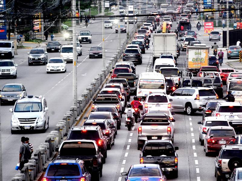 Las tarifas de la tasa vial municipal varían de forma considerable entre municipios, incluso dentro de un mismo departamento, según el cilindraje del vehículo.