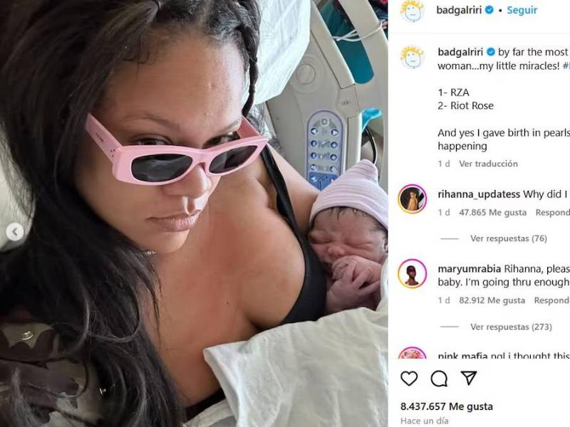 Rihanna compartió esta fotografía con uno de sus bebés y este mensaje.