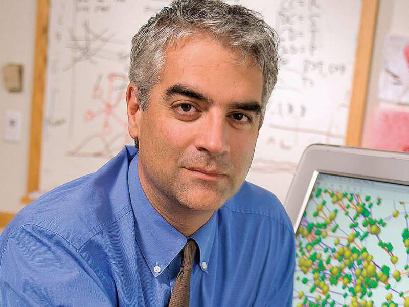 Nicholas Christakis tuvo conversaciones con Jeffrey Epstein acerca de experimentos científicos, entre ellos uno que se realizó en Copán.