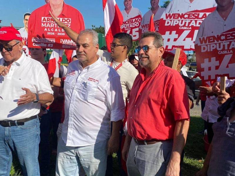 Los hermanos Lara Orellana durante la campaña de cara a las elecciones primarias.